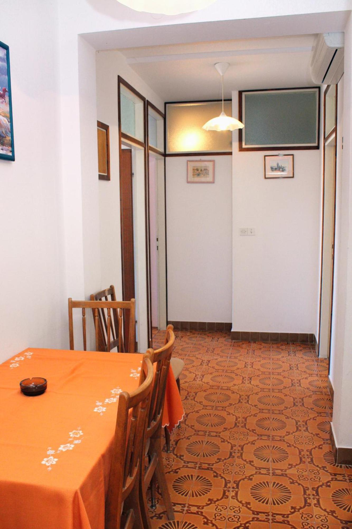 Apartments And Rooms With Parking Space Palit, Rab - 5061 Rom bilde