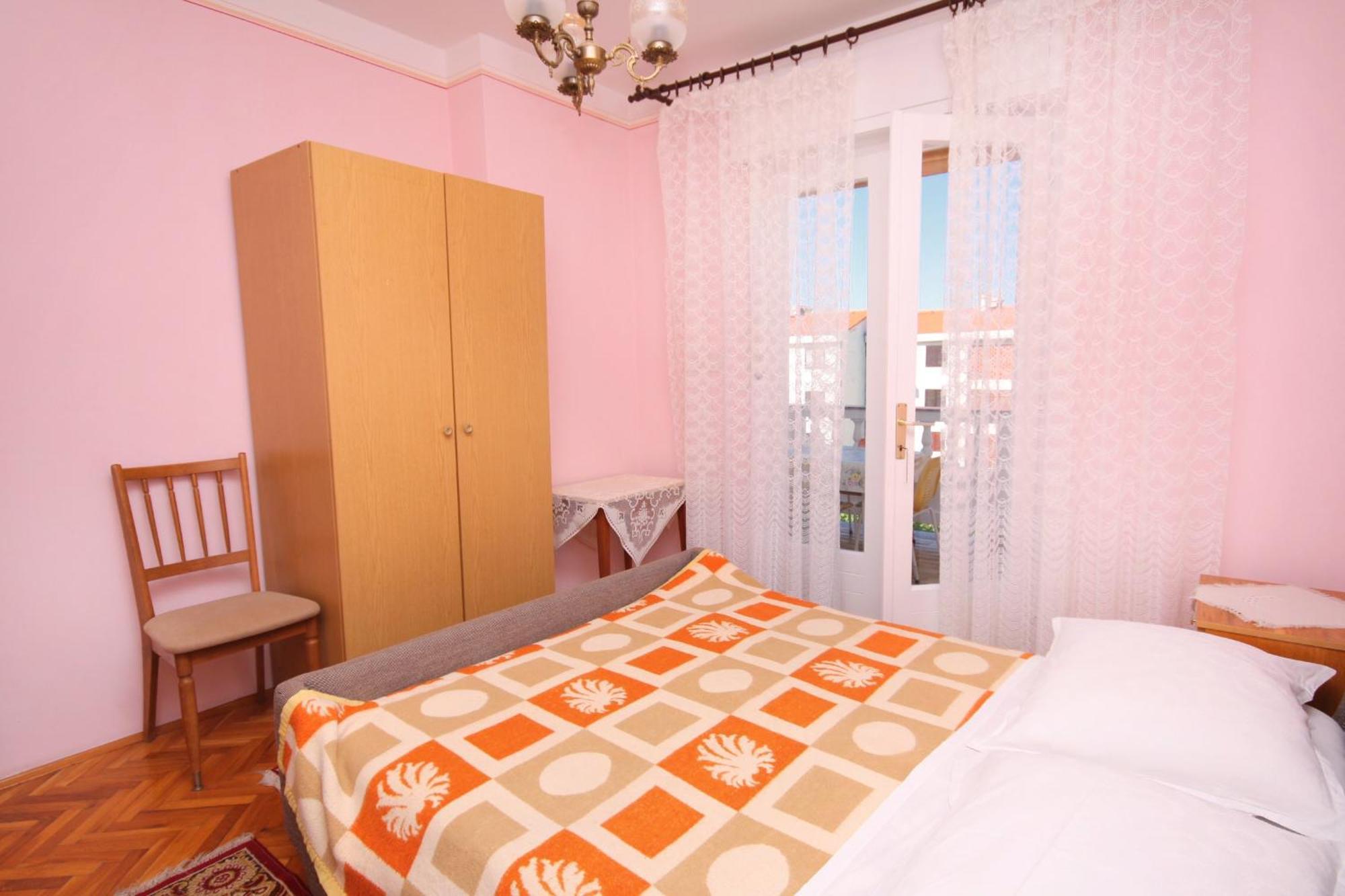 Apartments And Rooms With Parking Space Palit, Rab - 5061 Rom bilde