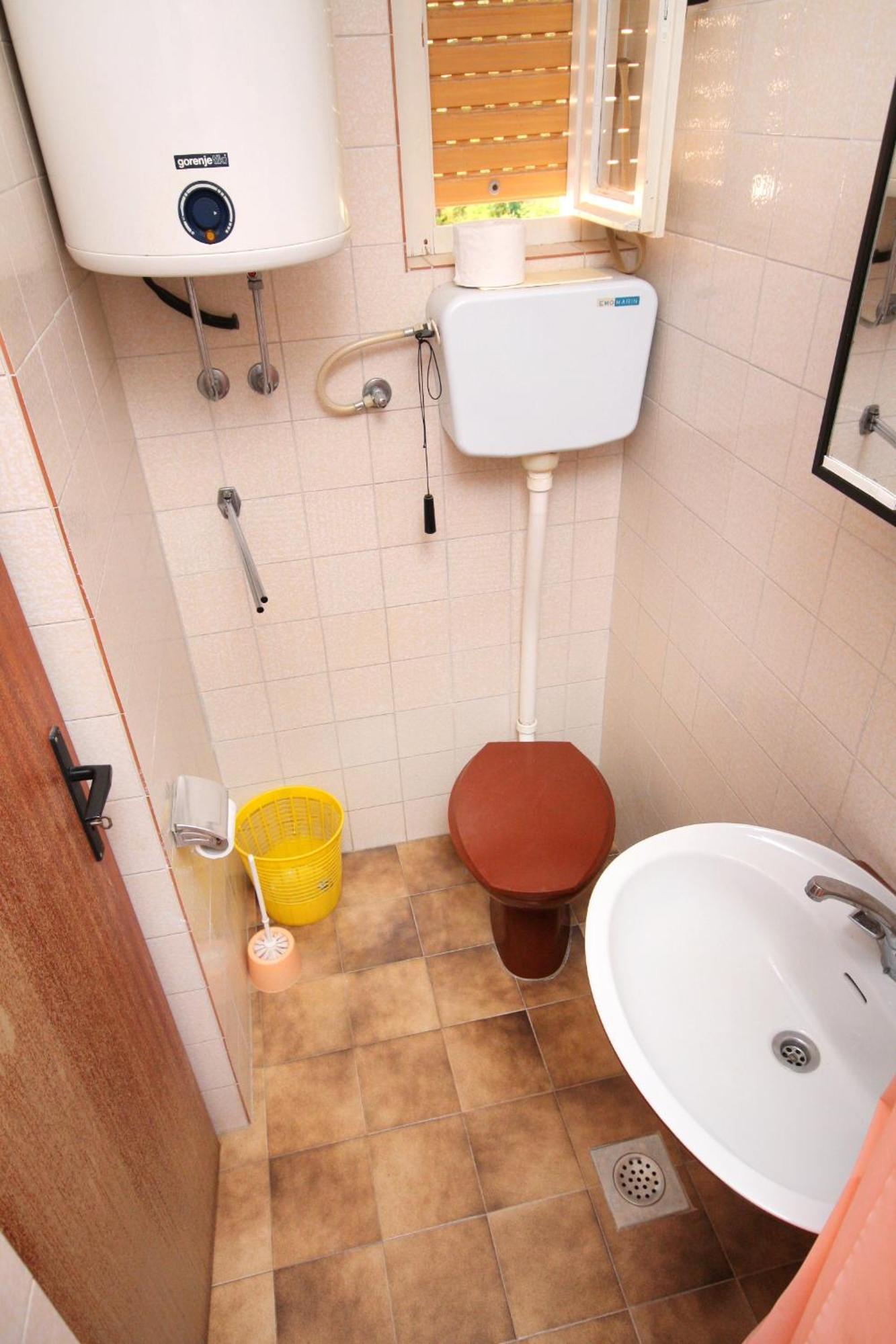 Apartments And Rooms With Parking Space Palit, Rab - 5061 Rom bilde